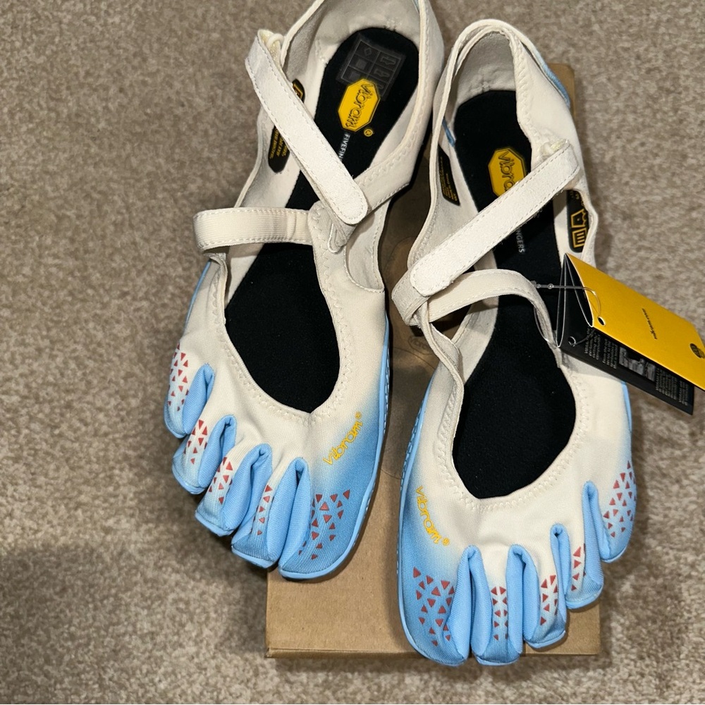 SHIPS IMMEDIATELY | Vibram V- Soul Foot Map Powder Blue - Picture 2 of 6